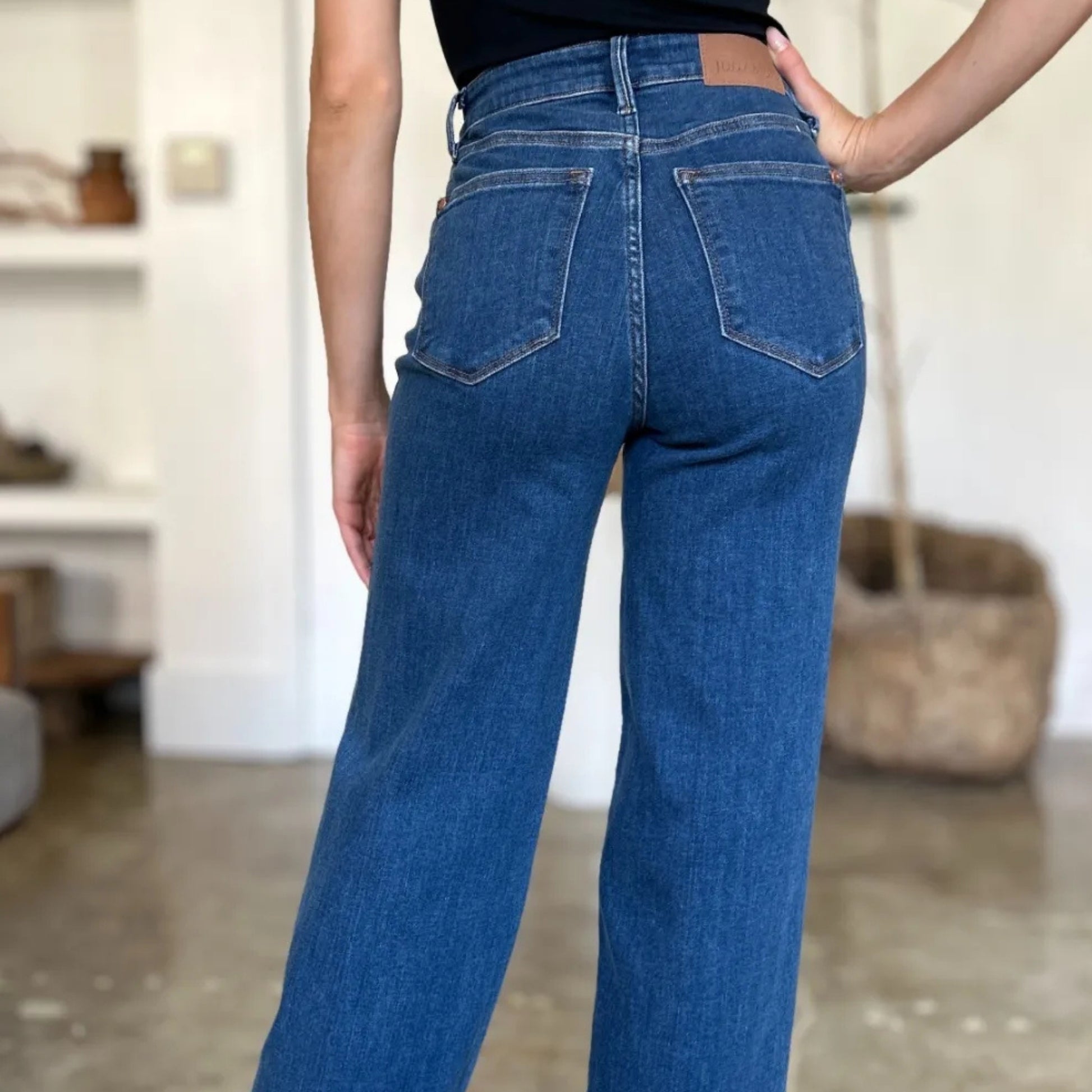 Back view of the Judy Blue high-rise straight-leg denim.