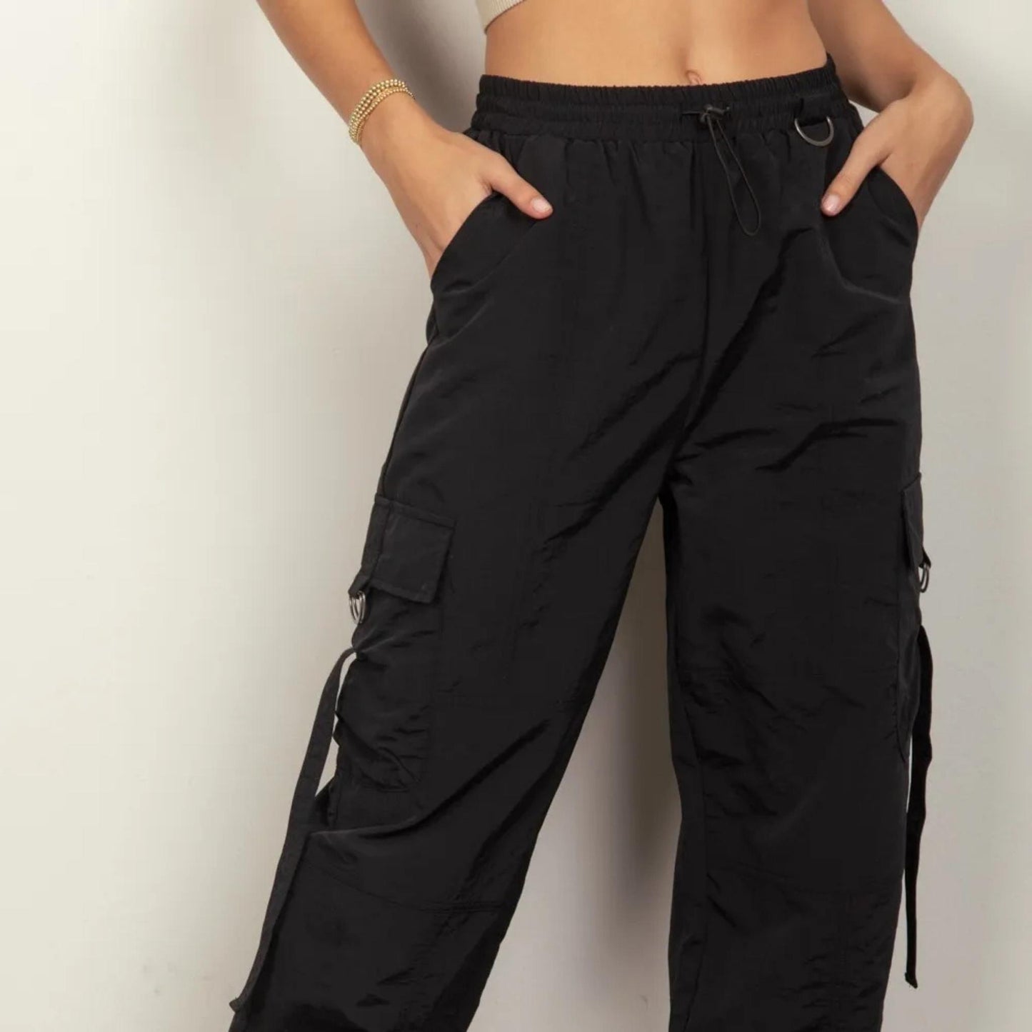 Very J black woven elastic waist cargo pants — utility-inspired look.